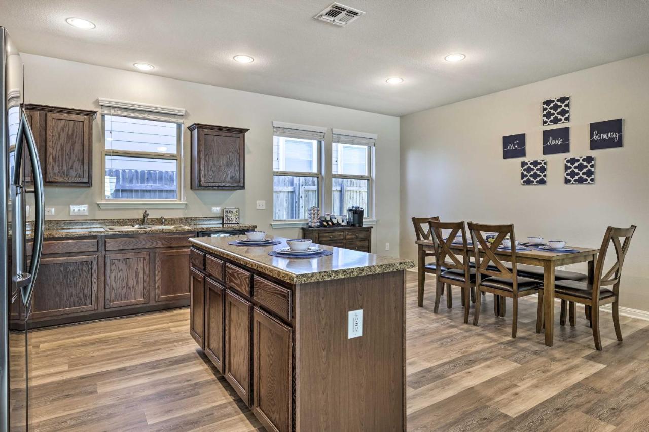 Buda Home With Smart Tv About 19 Mi To Downtown Austin Exterior photo